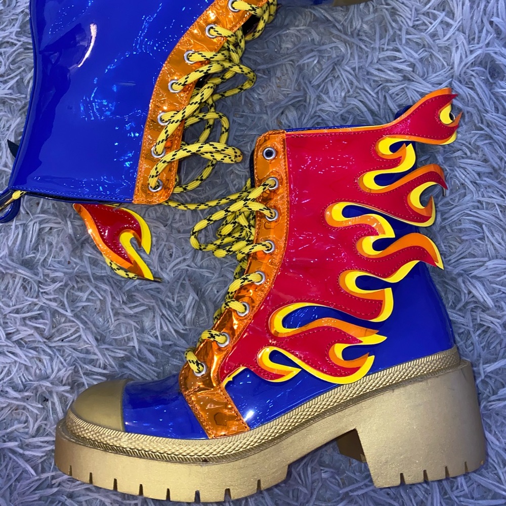 Cape Robbin Fire boots